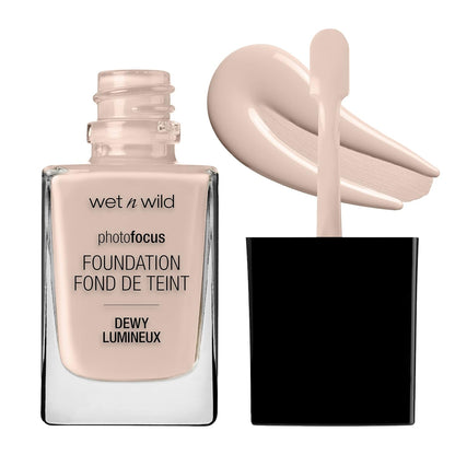Photo Focus Dewy Foundation