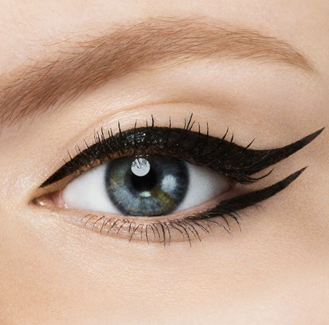 REVLON Liquid Eye Pen Eyeliner