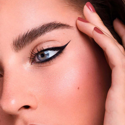 Line Art Matte Eyeliner Pen